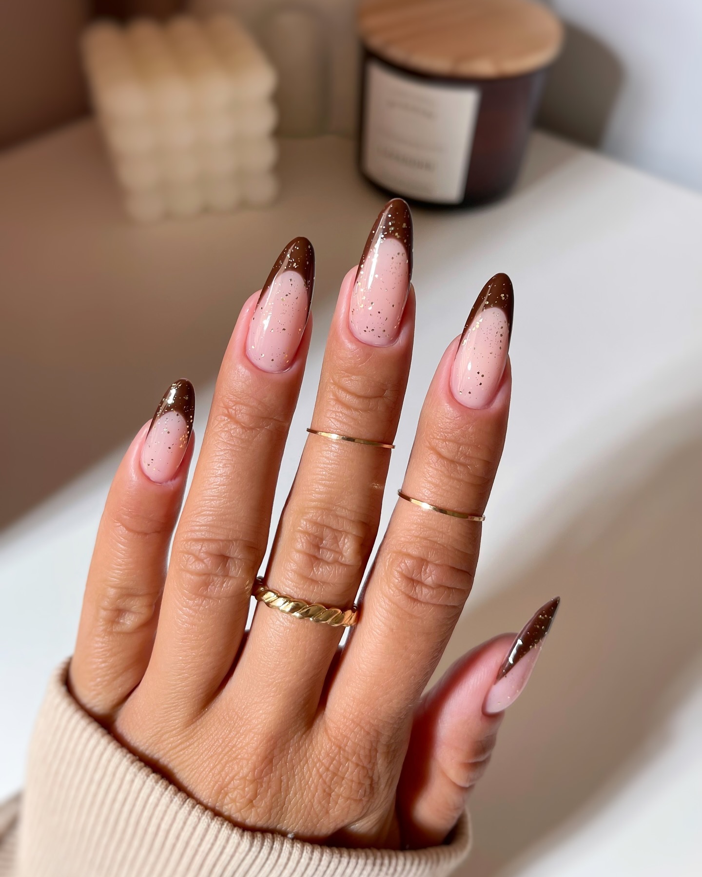 Unhas Mocha Mousse